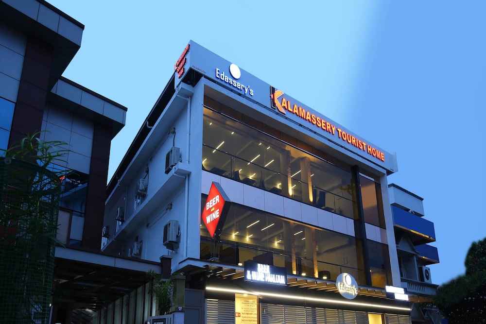 Super Townhouse Edasserys Kalamassery Tourist Home
