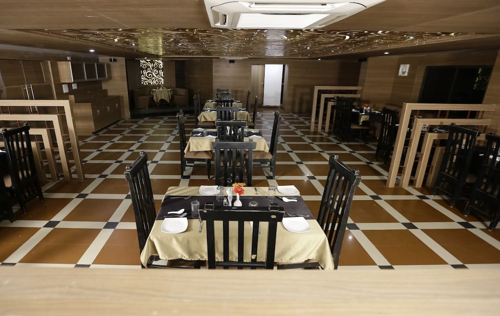 Trupti International, Hubli
