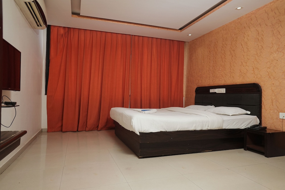 Trupti International, Hubli