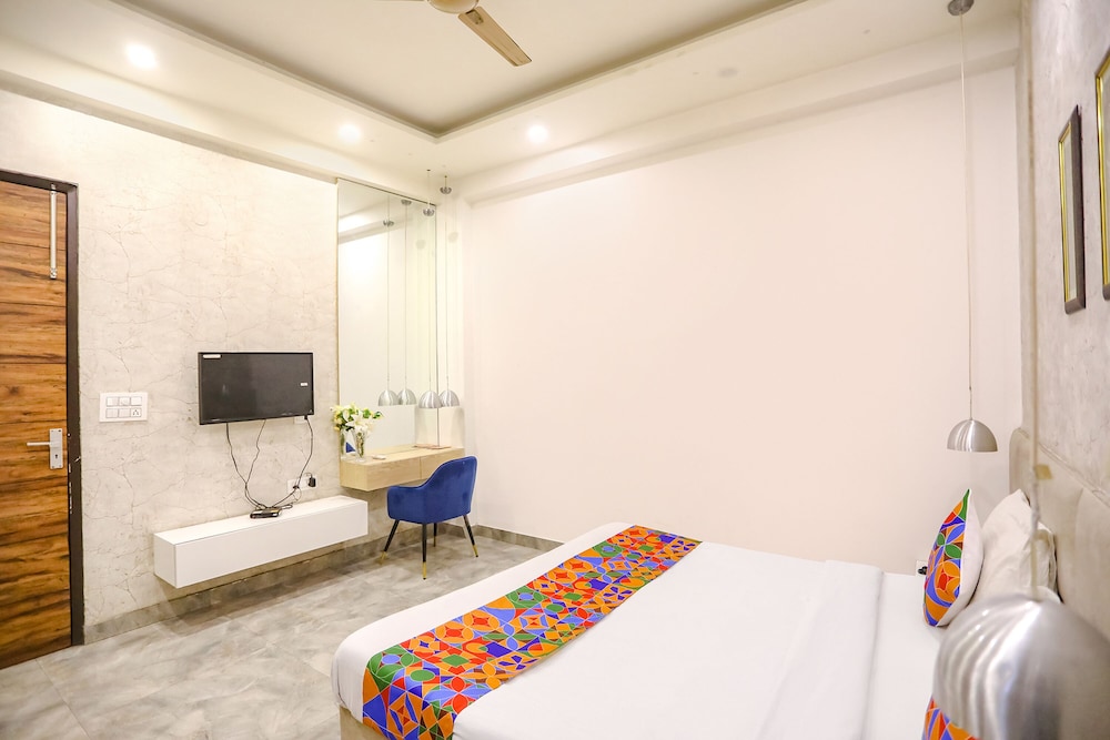 FabHotel F9 Sector 19