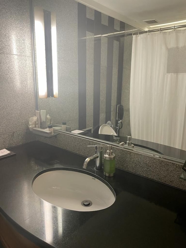 Hotel Marine Plaza - A Sarovar Hotel