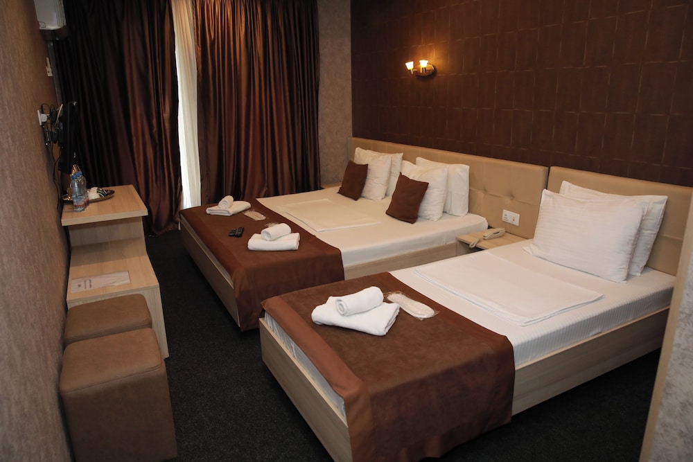 Hotel Voyager