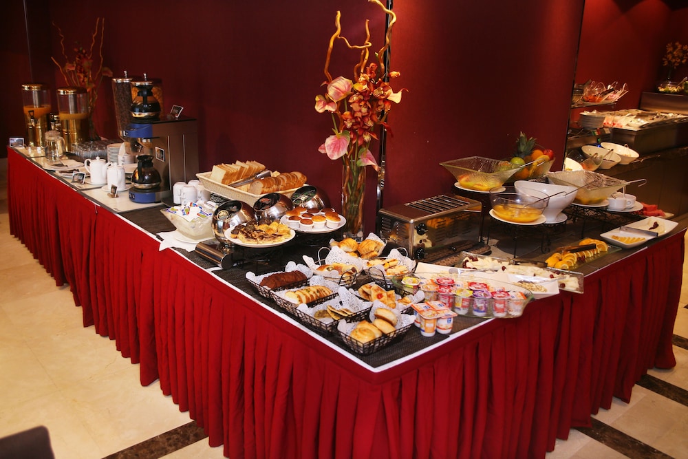 Al Hamra Hotel