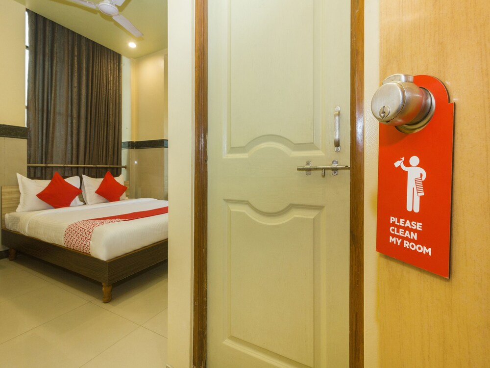 OYO 18893 Hotel Shweta