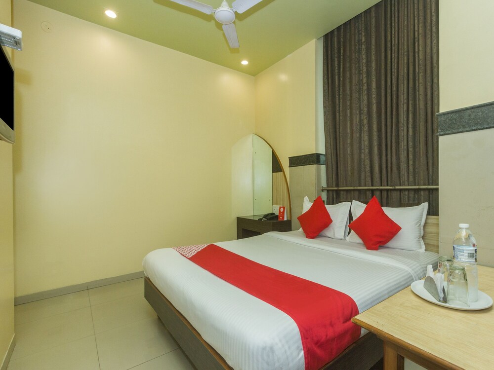 OYO 18893 Hotel Shweta