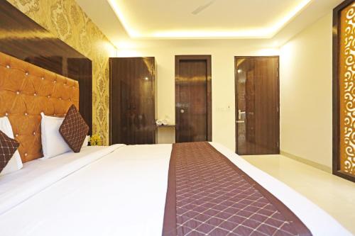 Hotel Iconic Near Delhi Igi International Airport