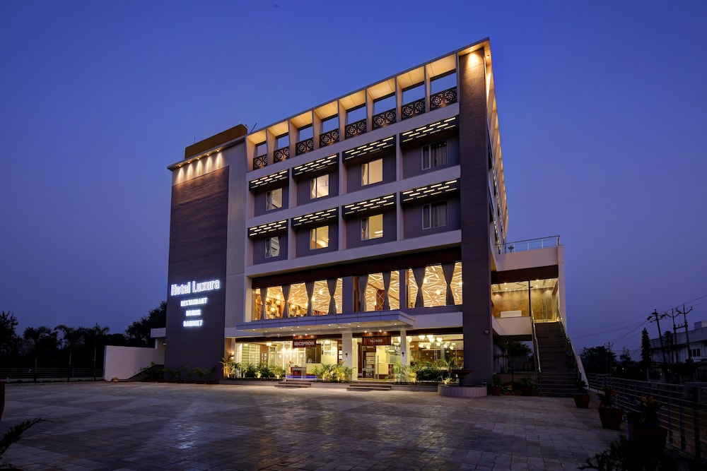 HOTEL LUXURA