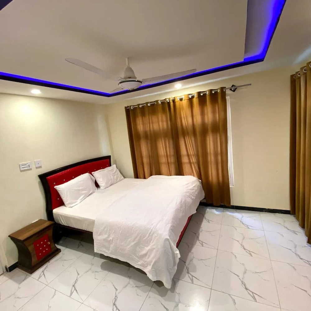 Elli's Luxus Hotel & Restaurant