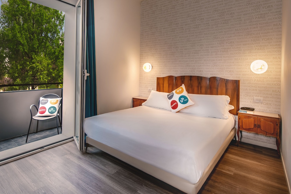 Up Hotel
