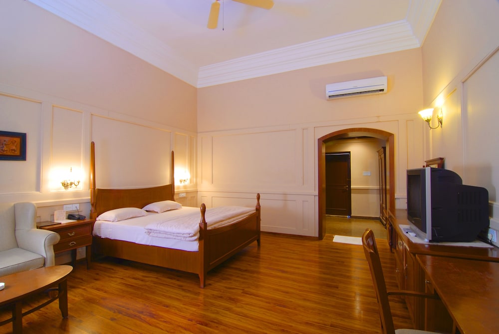 Chanakya BNR Hotel