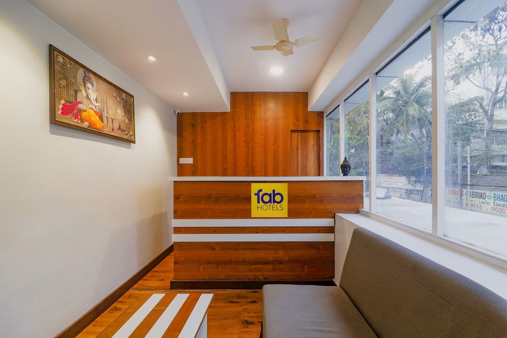 FabHotel Dream Nest