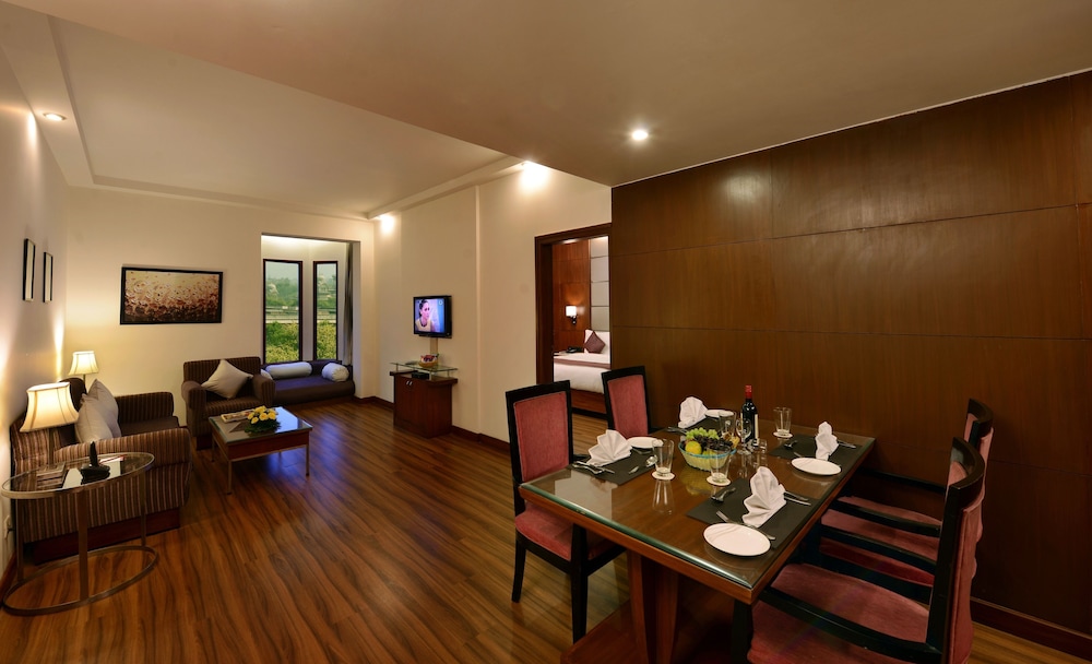 Lords Plaza Jaipur