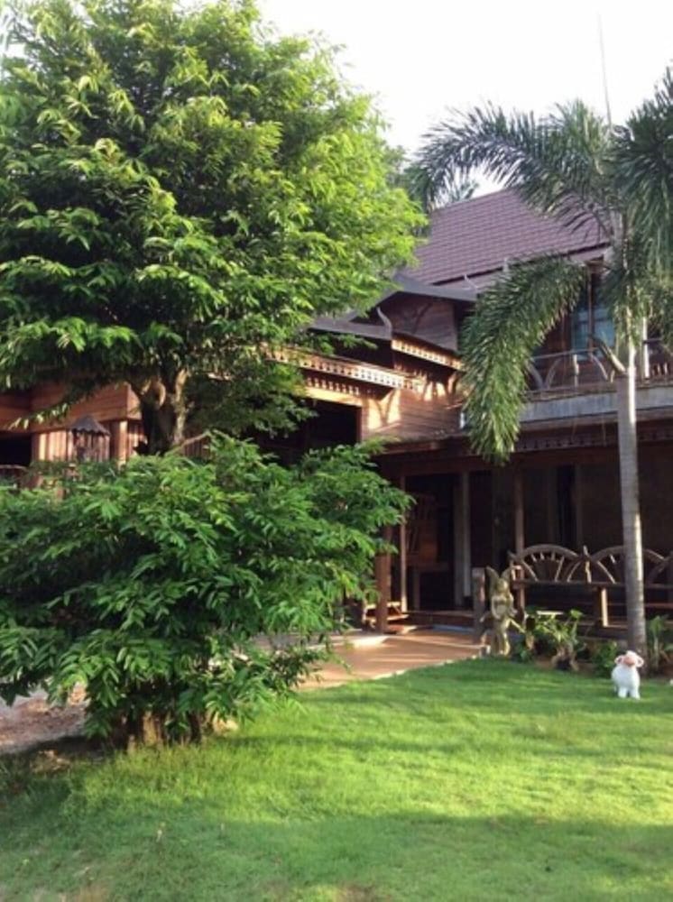 Boutique Village Hotel
