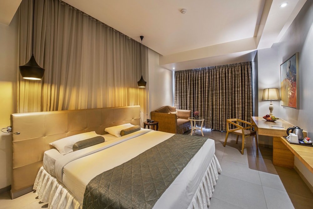 Hotel Satkar Grande