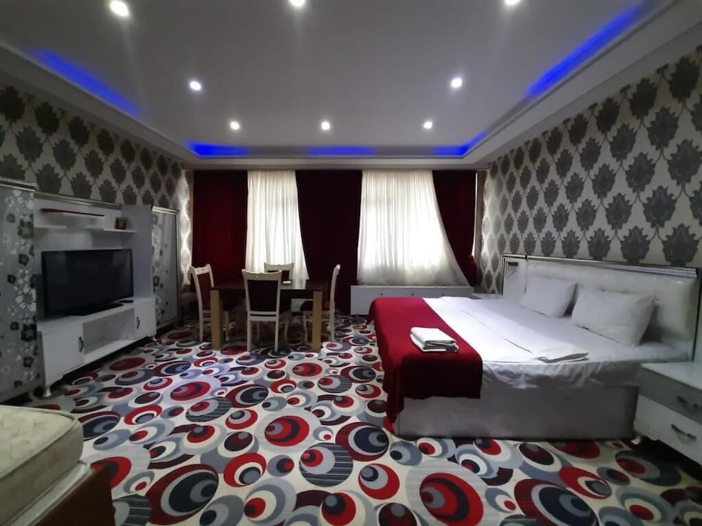 Amazon Hotel - Free Massage