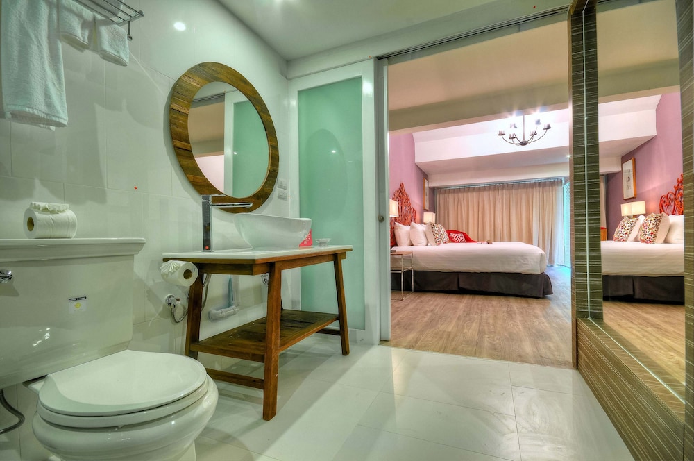 Burasari Phuket Resort & Spa