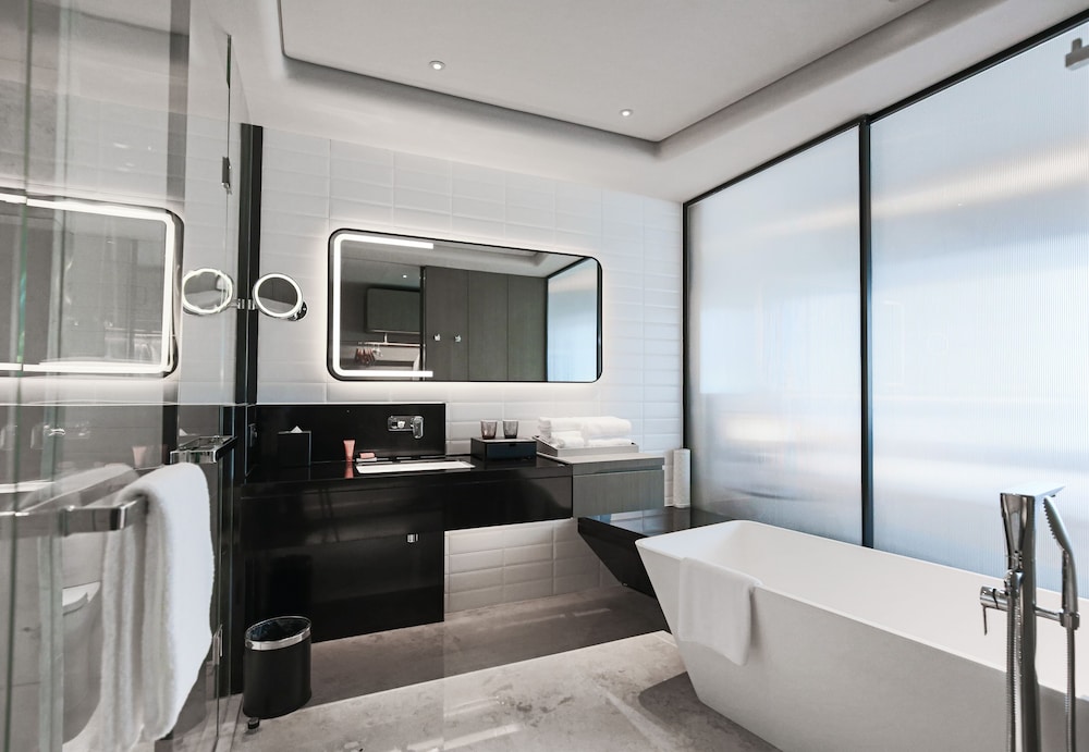 Crowne Plaza Shenzhen World Exhibition and Convention Center by IHG
