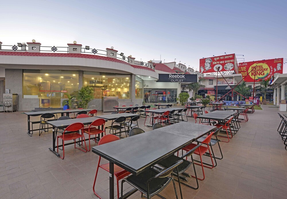 HOTEL HIGHWAY KING SHAHPURA