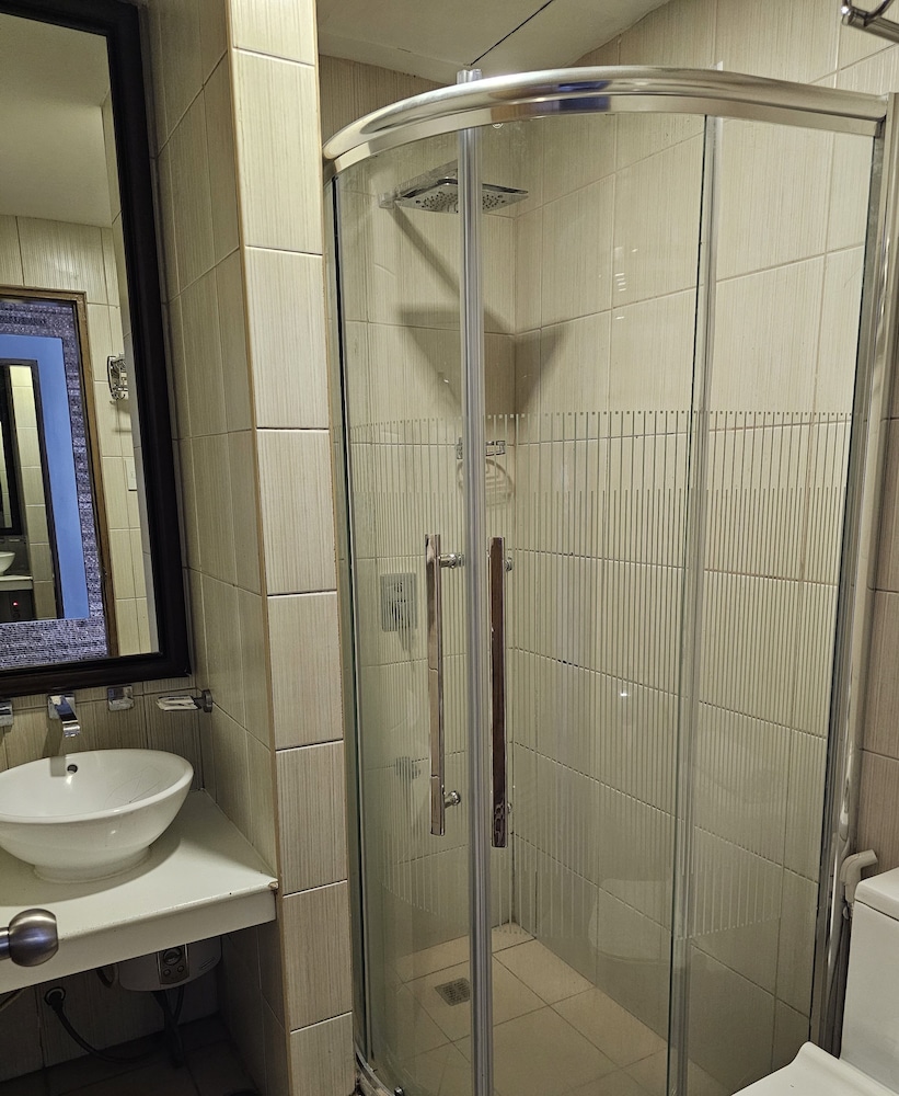 JMM Grand Suites