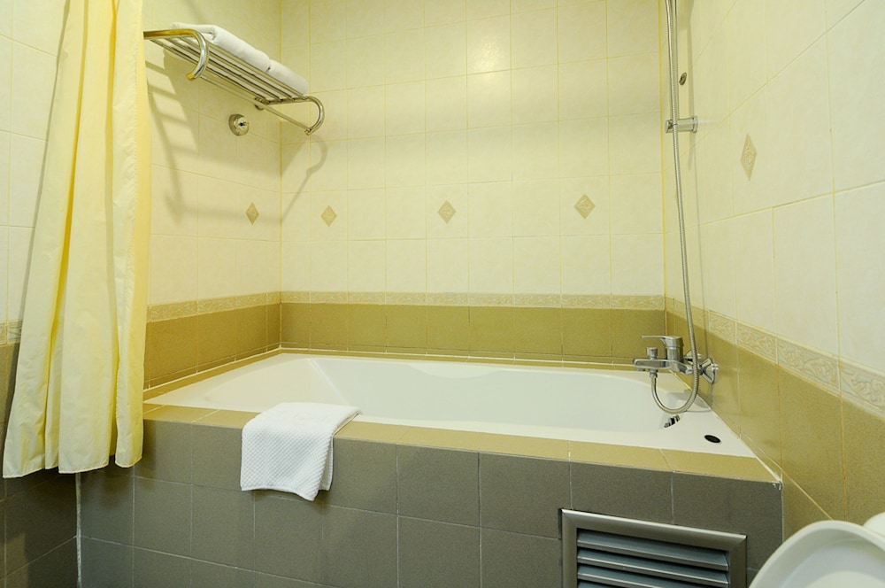 Admiral Suites Bangkok