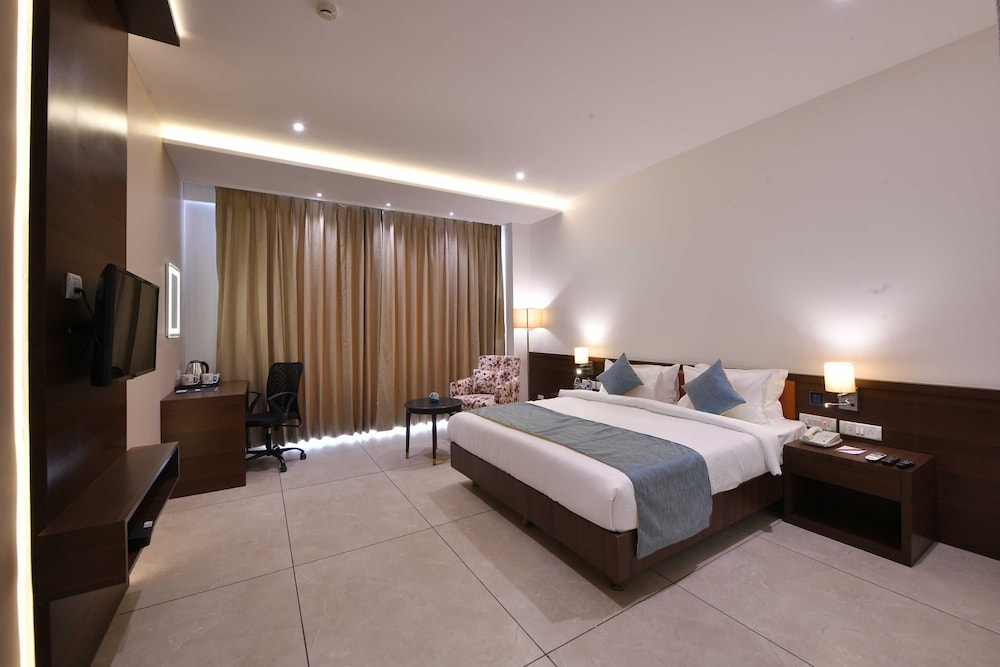 Clubhouse by CheckIn  Hotel Morbi