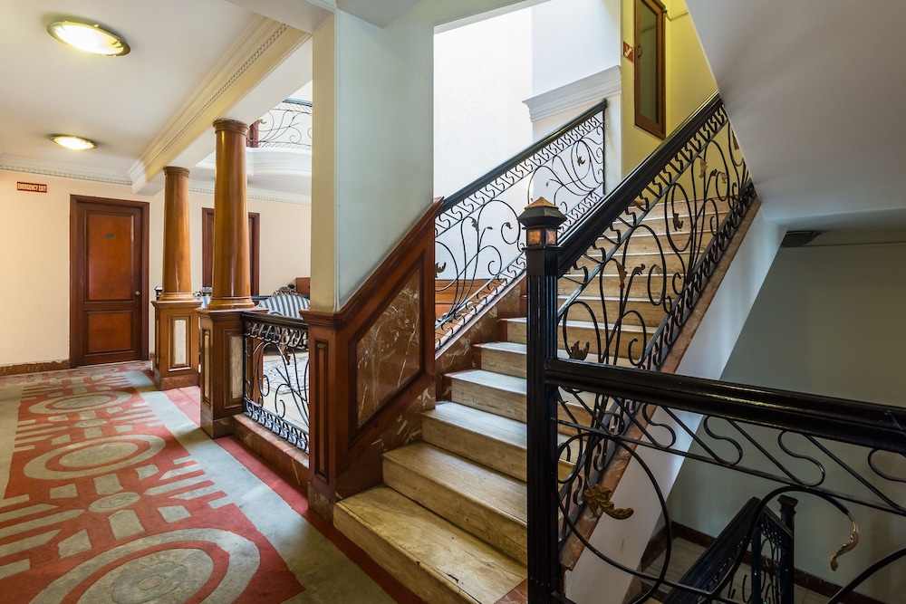 FabHotel Corporate Park