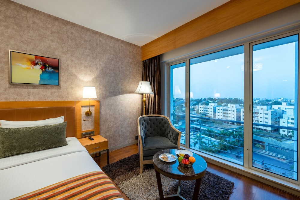 Express Inn The Business Luxury Hotel
