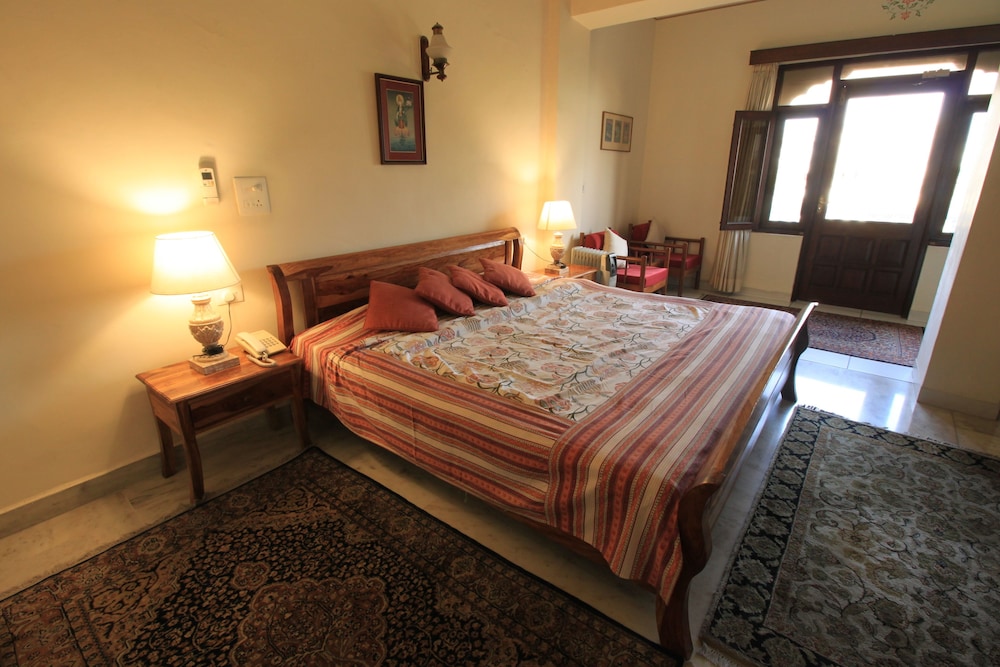 Hotel Megh Niwas