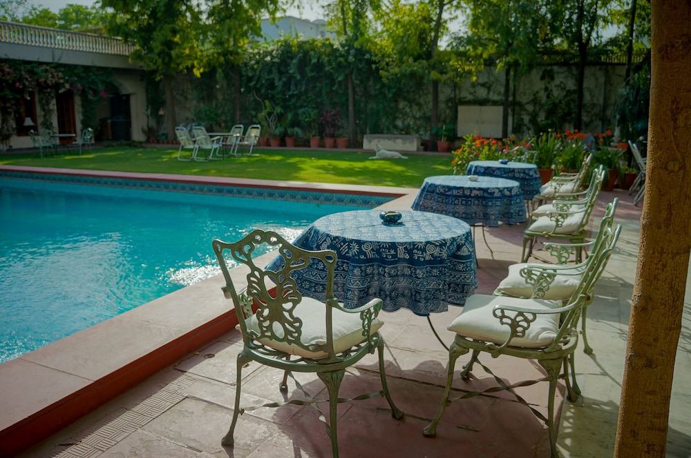 Hotel Megh Niwas