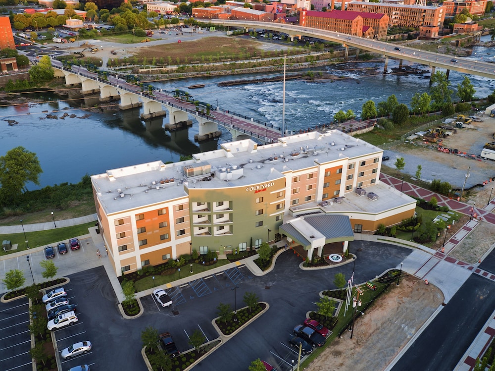 Courtyard by Marriott Columbus Phenix City