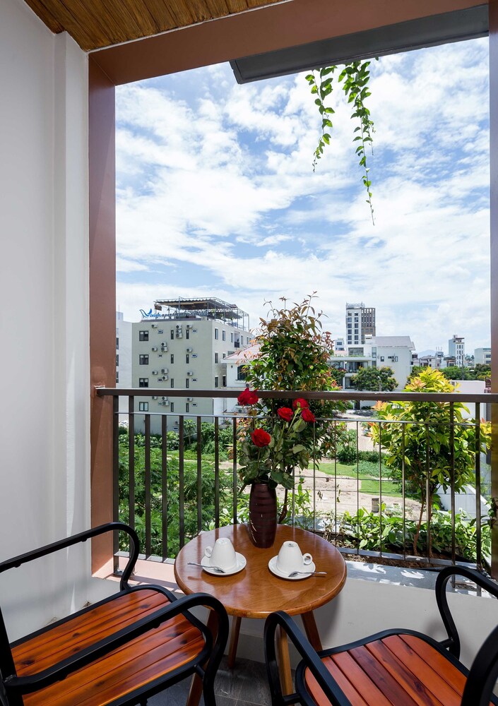 Zoneland Apartments Lahome Beach Villa