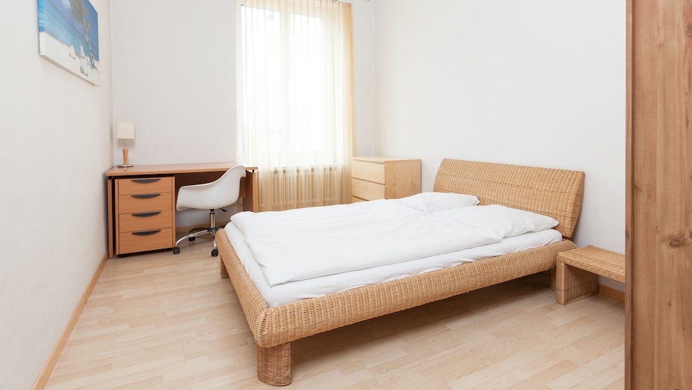 Apartments Swiss Star University