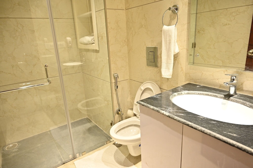 Hotel Aakriti Clarks Inn Express