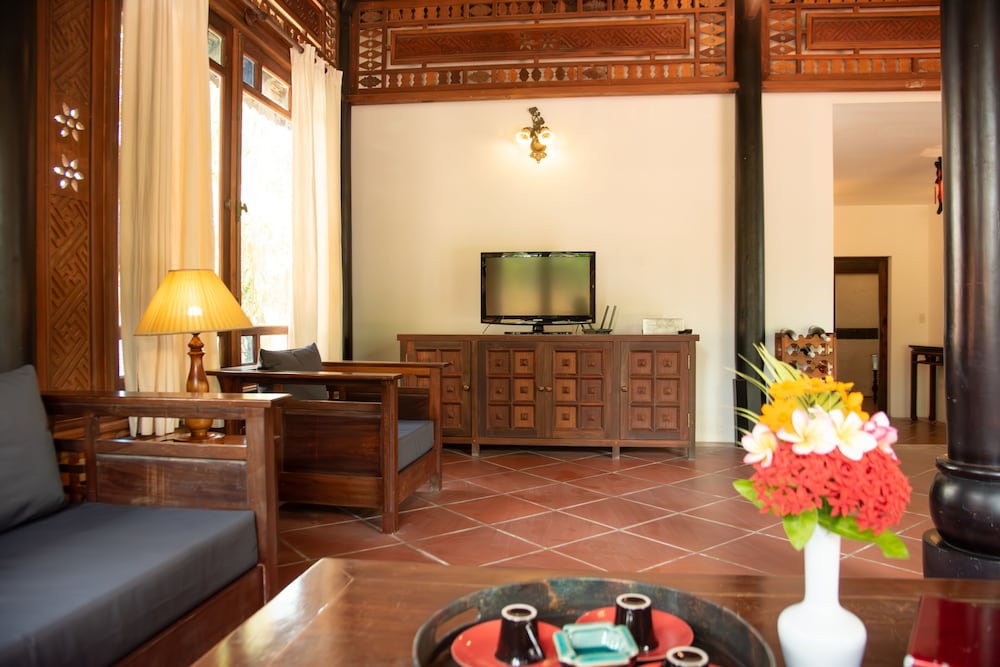 Full Moon Village Resort