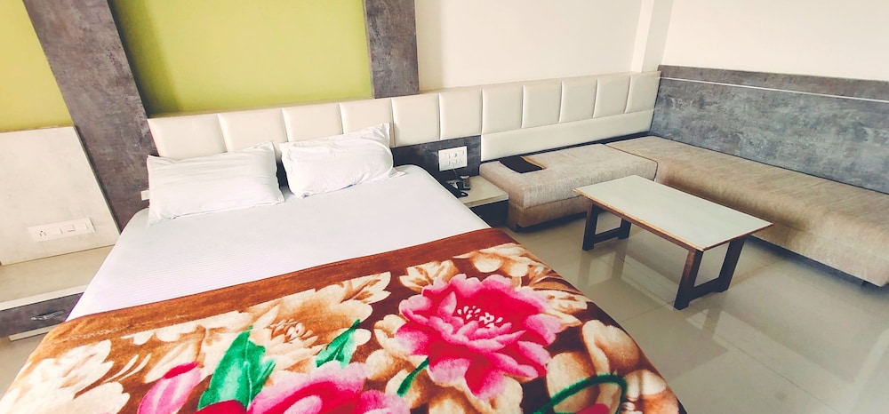 Hotel Amar Palace
