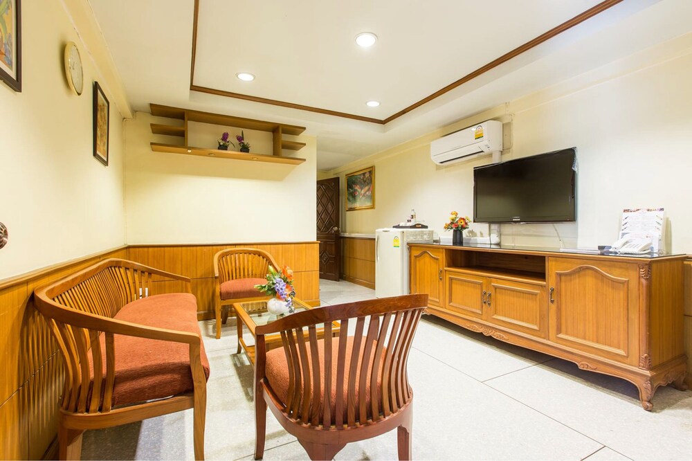 Hotel Grand Mandarin Latphrao 130