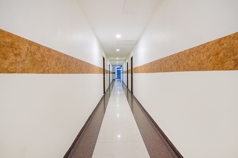 FabHotel Shreyas Inn - Kaikondrahalli Lake