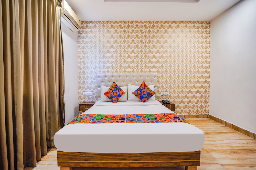 FabHotel Shreyas Inn - Kaikondrahalli Lake