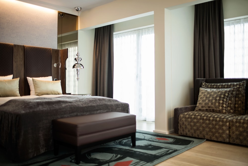 Tivoli Hotel