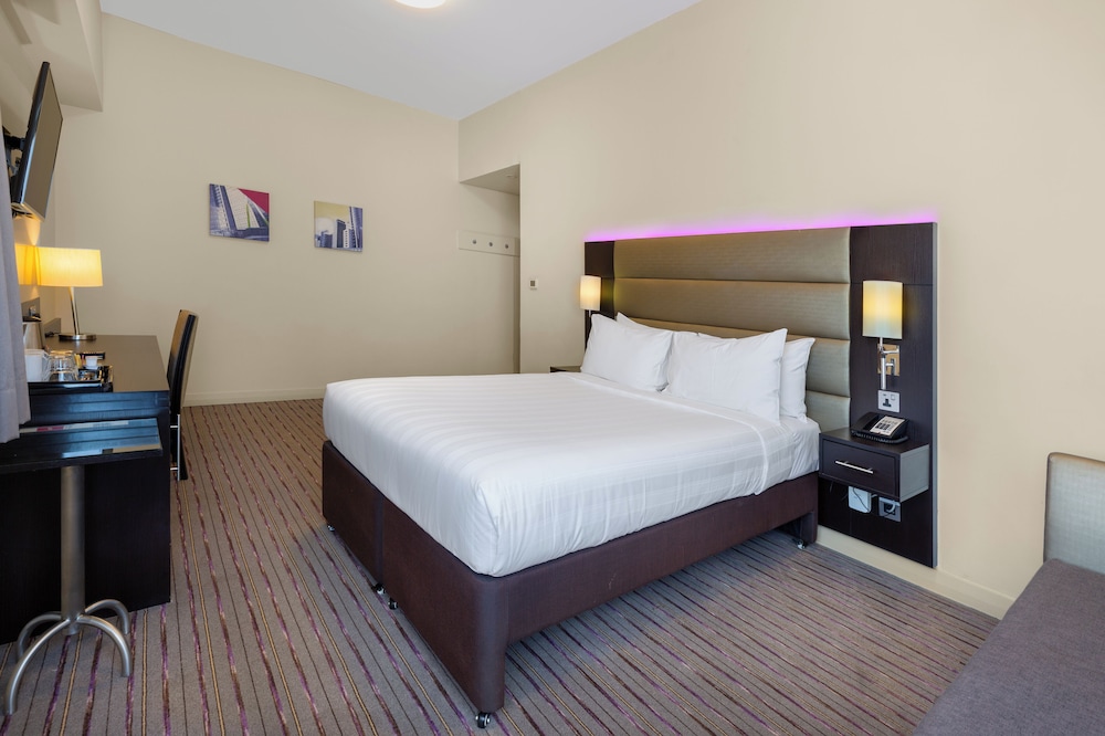 Premier Inn Dubai Ibn Battuta Mall