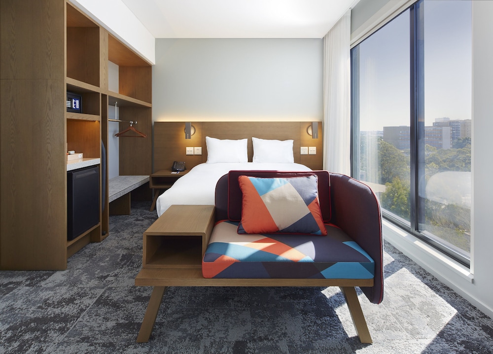 Holiday Inn Express Sydney Airport by IHG