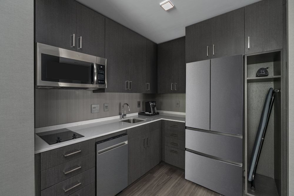 Staybridge Suites Boston Logan Airport - Revere by IHG