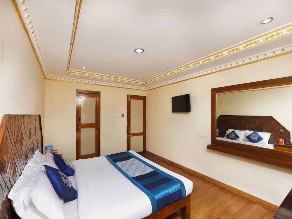 Hotel Gurupriya