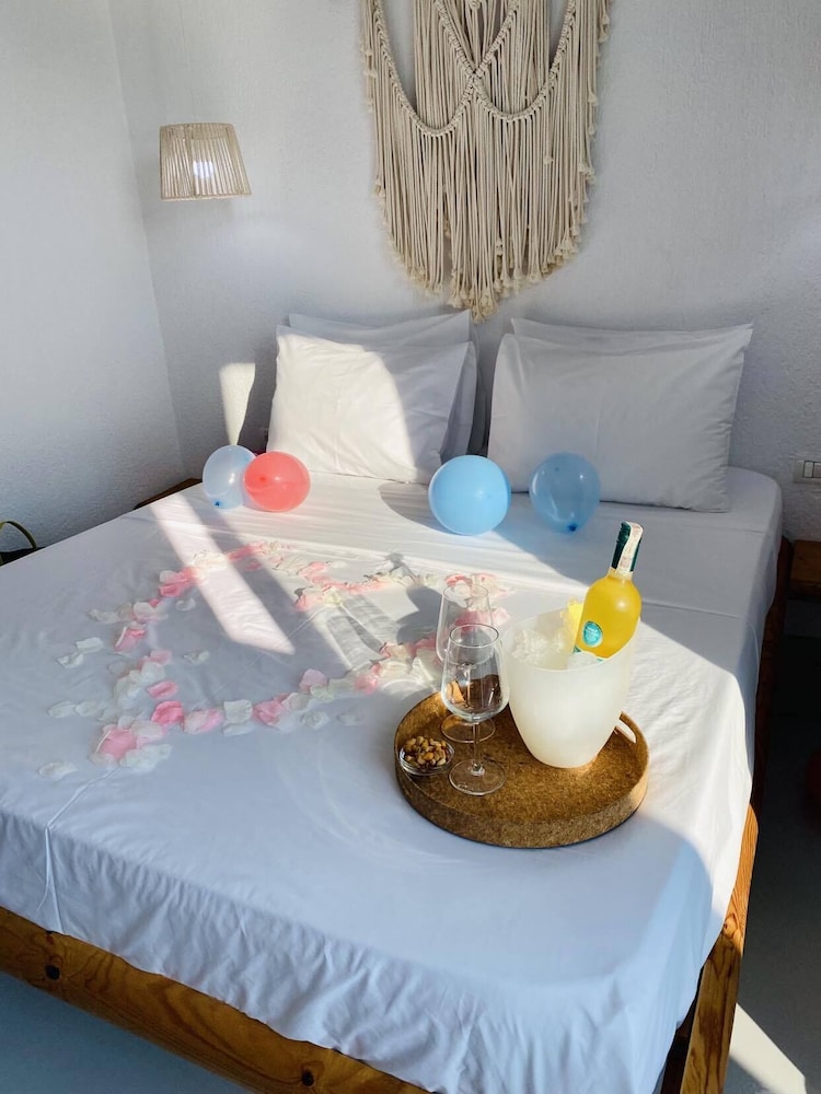 Geo & Art Boutique Hotel