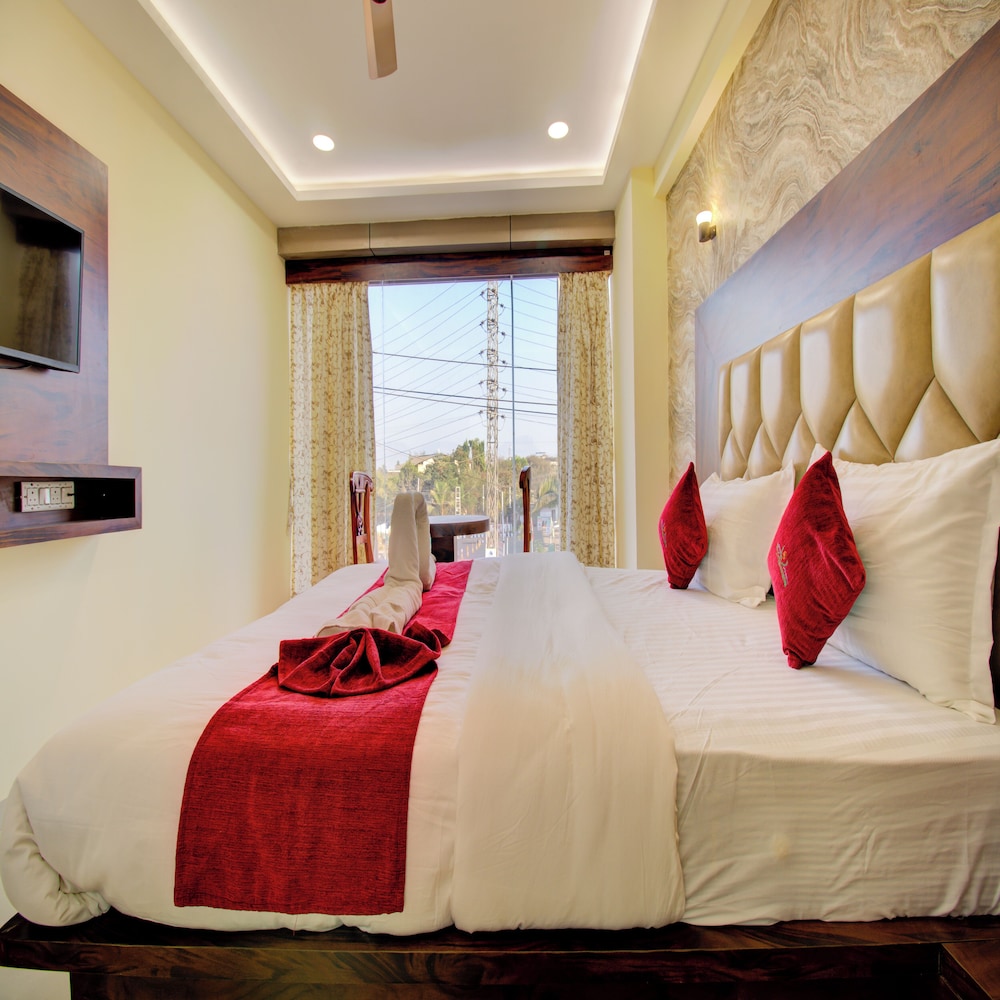 Hotel Samaira Residency, Dombivali