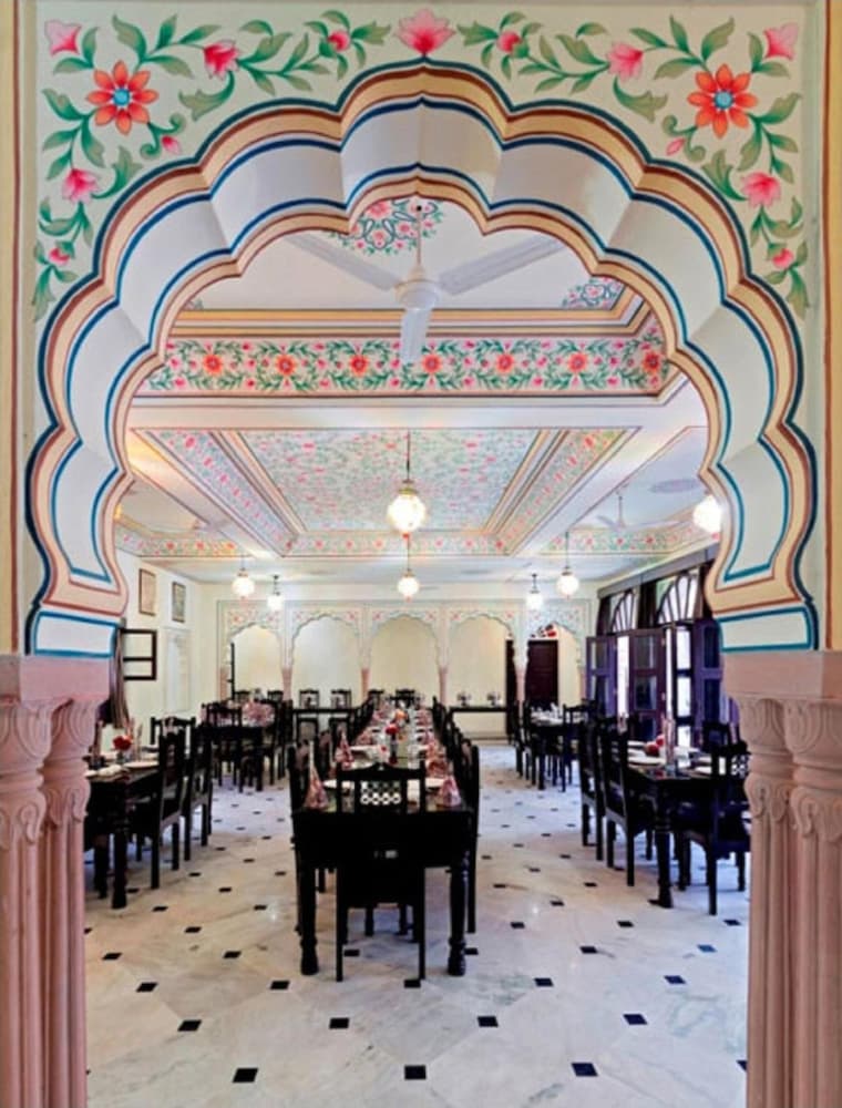 Dhulagarh Heritage Hotel
