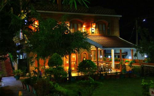 Nest Inn