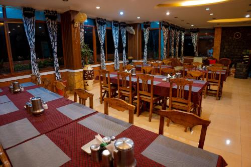 Nest Inn