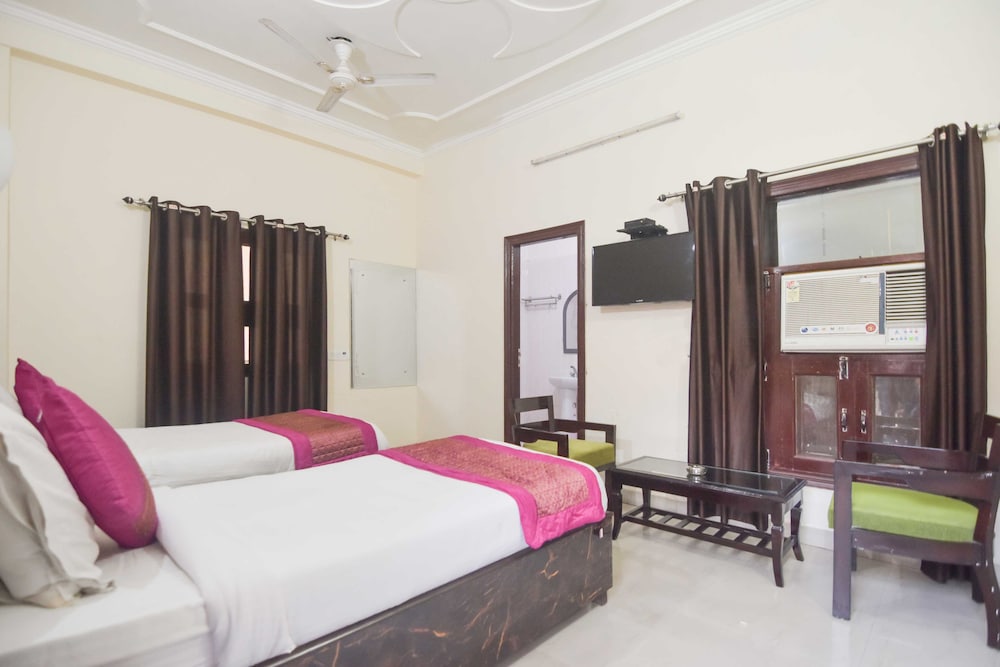 Oyo 725 Hotel Wow Inn
