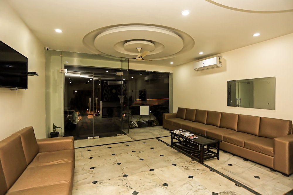 Oyo 725 Hotel Wow Inn